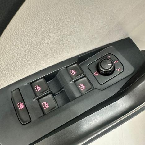 VOLKSWAGEN T-Cross 1.4 4P 250 TSI FLEX HIGHLINE AUTOM�TICO, Foto 18