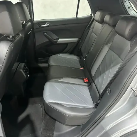 VOLKSWAGEN T-Cross 1.0 4P 200 TSI FLEX COMFORTLINE AUTOM�TICO, Foto 24