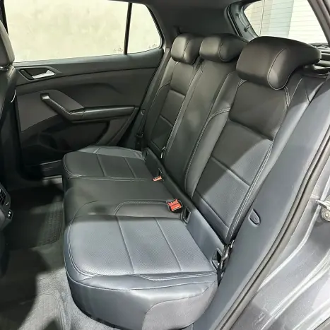 VOLKSWAGEN T-Cross 1.0 4P 200 TSI FLEX COMFORTLINE AUTOM�TICO, Foto 26