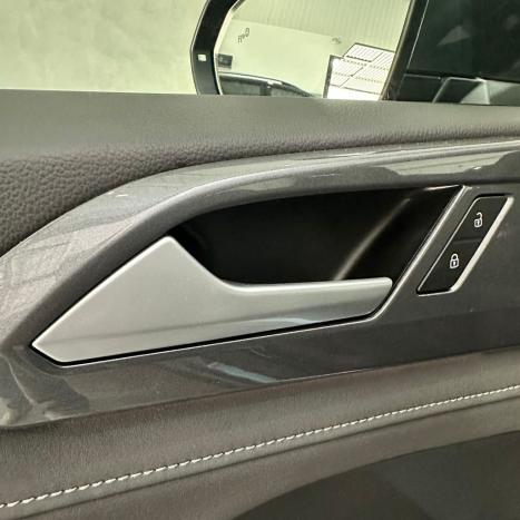 VOLKSWAGEN Taos 1.4 16V 4P FLEX 250 TSI HIGHLINE AUTOM�TICO, Foto 24