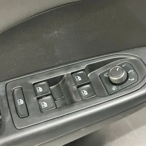 VOLKSWAGEN Taos 1.4 16V 4P FLEX 250 TSI HIGHLINE AUTOM�TICO, Foto 20