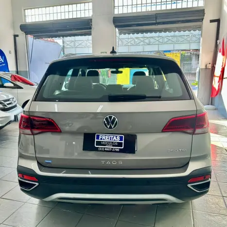 VOLKSWAGEN Taos 1.4 16V 4P FLEX 250 TSI HIGHLINE AUTOM�TICO, Foto 5