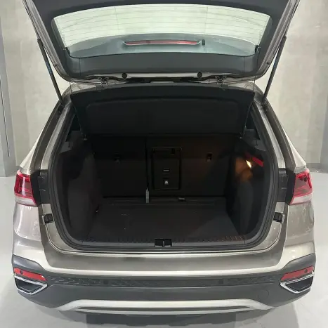 VOLKSWAGEN Taos 1.4 16V 4P FLEX 250 TSI HIGHLINE AUTOM�TICO, Foto 30