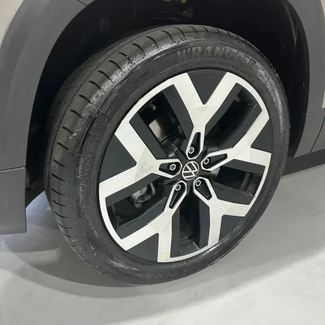 VOLKSWAGEN Taos 1.4 16V 4P FLEX 250 TSI HIGHLINE AUTOM�TICO, Foto 32