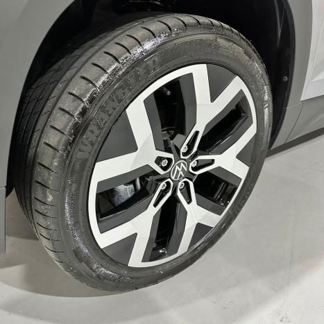 VOLKSWAGEN Taos 1.4 16V 4P FLEX 250 TSI HIGHLINE AUTOM�TICO, Foto 29