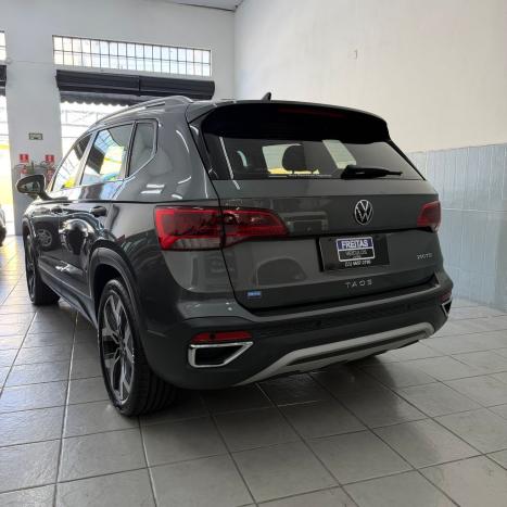 VOLKSWAGEN Taos 1.4 16V 4P FLEX 250 TSI HIGHLINE AUTOM�TICO, Foto 3