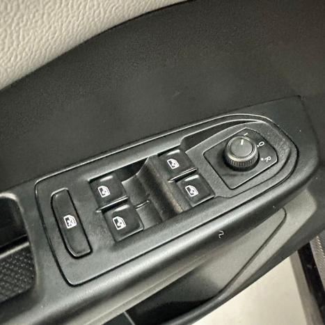 VOLKSWAGEN Taos 1.4 16V 4P FLEX 250 TSI COMFORTLINE AUTOM�TICO, Foto 19