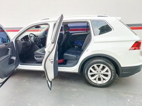 VOLKSWAGEN Tiguan 1.4 250 TSI TOTAL FLEX ALLSPACE COMFORTLINE TURBO AUTOMTICO TIPTRONIC, Foto 15