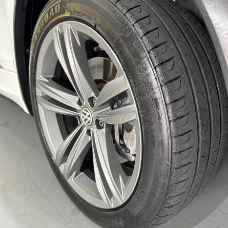 VOLKSWAGEN Tiguan 2.0 350 TSI TOTAL FLEX ALLSPACE R-LINE 4-MOTION TURBO AUTOM�TICO DSG, Foto 31
