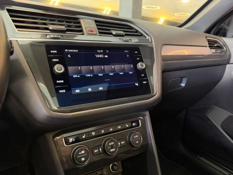 VOLKSWAGEN Tiguan 2.0 16V 4P TSI R-LINE TURBO AUTOM�TICO TIPTRONIC, Foto 9