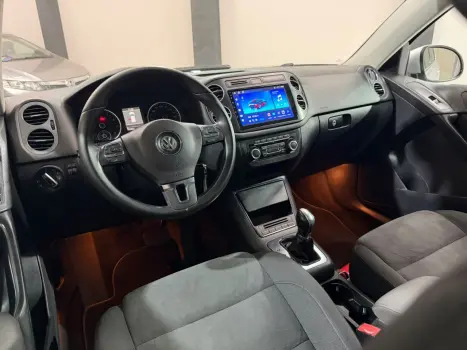 VOLKSWAGEN Tiguan 2.0 16V 4P TSI 4WD TURBO AUTOM�TICO, Foto 10