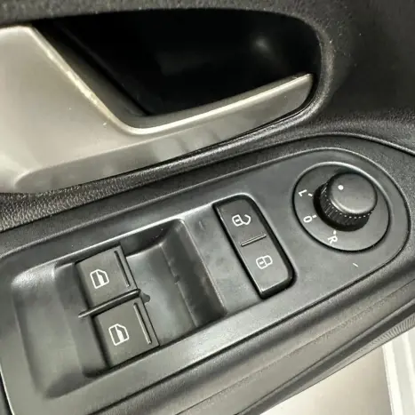 VOLKSWAGEN UP 1.0 12V 4P TSI FLEX MOVE UP, Foto 19