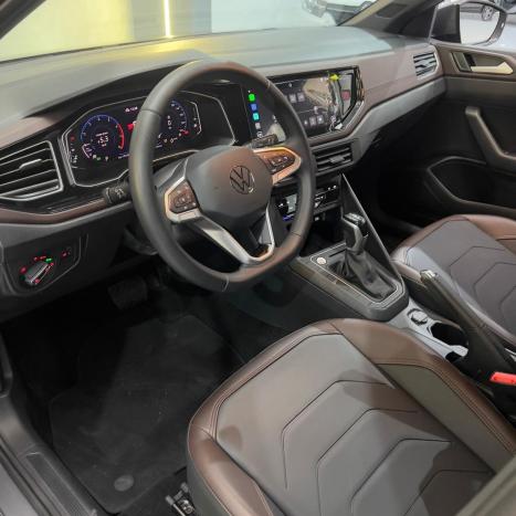 VOLKSWAGEN Virtus 1.0 4P 200 TSI FLEX HIGHLINE AUTOM�TICO, Foto 15