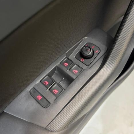 VOLKSWAGEN Virtus 1.0 4P 200 TSI FLEX HIGHLINE AUTOM�TICO, Foto 18