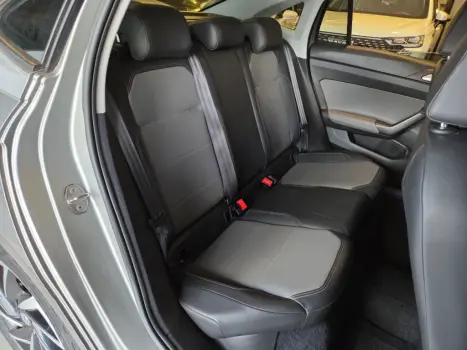 VOLKSWAGEN Virtus 1.0 4P 200 TSI FLEX HIGHLINE AUTOM�TICO, Foto 16