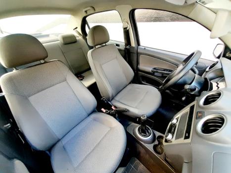 VOLKSWAGEN Voyage 1.6 4P FLEX, Foto 8