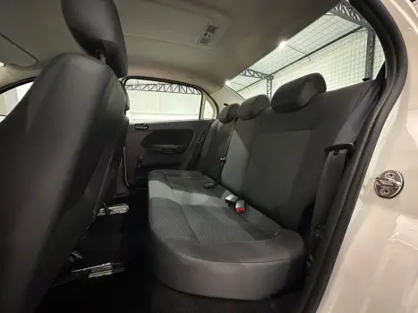 VOLKSWAGEN Voyage 1.0 4P FLEX, Foto 10