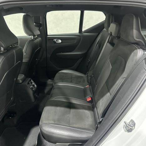 VOLVO XC40 1.5 16V 4P T5 RECHARGE H�BRIDO R-DESIGN GEARTRONIC AUTOM�TICO, Foto 26