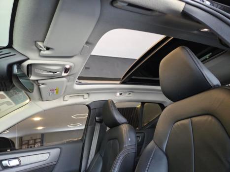 VOLVO XC40 1.5 16V 4P T5 RECHARGE H�BRIDO INSCRIPTION GEARTRONIC AUTOM�TICO, Foto 7