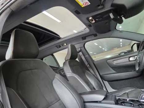 VOLVO XC40 2.0 16V 4P T5 TURBO R-DESIGN AWD GEARTRONIC AUTOM�TICO, Foto 8