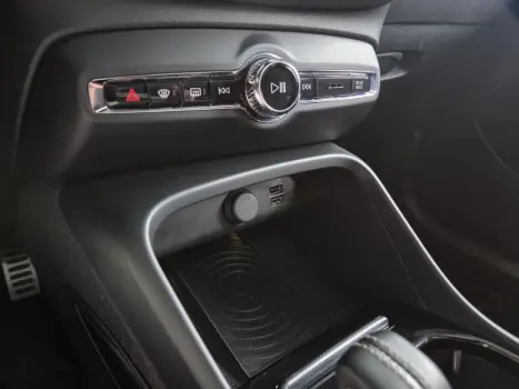 VOLVO XC40 2.0 16V 4P T5 TURBO R-DESIGN AWD GEARTRONIC AUTOM�TICO, Foto 18