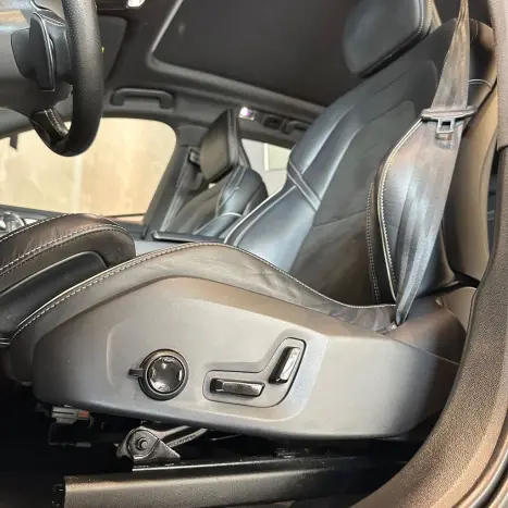VOLVO XC60 2.0 16V 4P T8 HYBRID R-DESIGN AWD GEARTRONIC AUTOMTICO, Foto 10