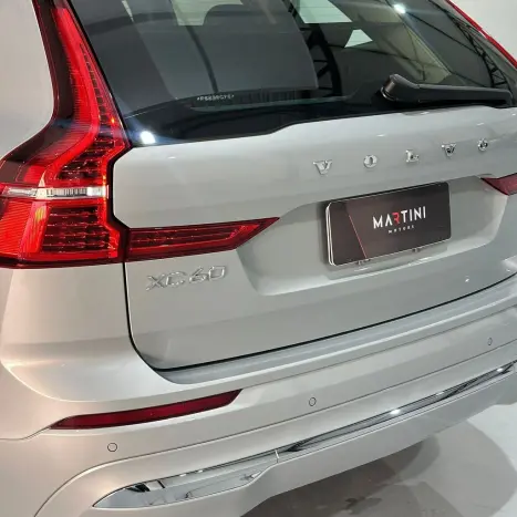VOLVO XC60 2.0 16V 4P T8 RECHARGE H�BRIDO PLUS AWD TURBO GEARTRONIC AUTOM�TICO, Foto 8