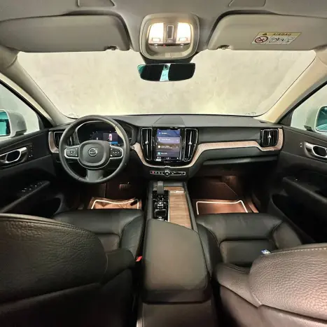 VOLVO XC60 2.0 16V 4P T8 RECHARGE H�BRIDO PLUS AWD TURBO GEARTRONIC AUTOM�TICO, Foto 9