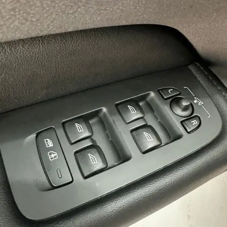 VOLVO XC60 2.0 16V 4P T8 RECHARGE H�BRIDO PLUS AWD TURBO GEARTRONIC AUTOM�TICO, Foto 20