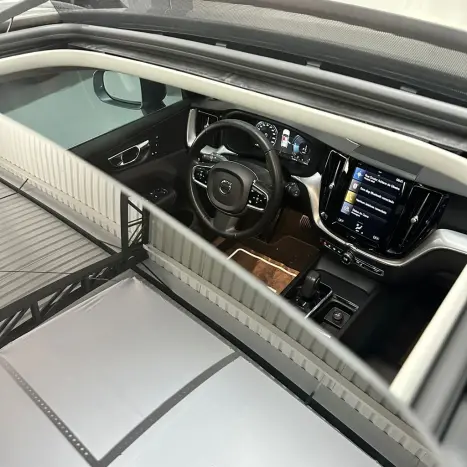 VOLVO XC60 2.0 16V 4P T8 HYBRID MOMENTUM AWD GEARTRONIC AUTOM�TICO, Foto 21