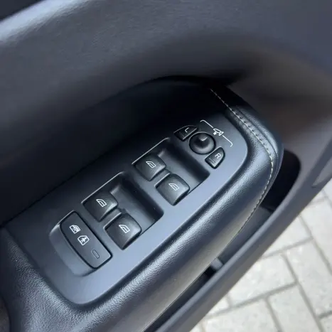 VOLVO XC60 2.0 4P T5 R DESIGN TURBO AUTOMÁTICO, Foto 19 VOLVO XC60 2.0 4P T5 R DESIGN TURBO AUTOMÁTICO, Foto 19