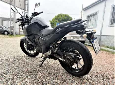 YAMAHA FZ 15 Fazer ABS, Foto 5
