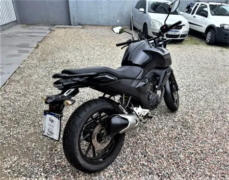 YAMAHA FZ 15 Fazer ABS, Foto 9