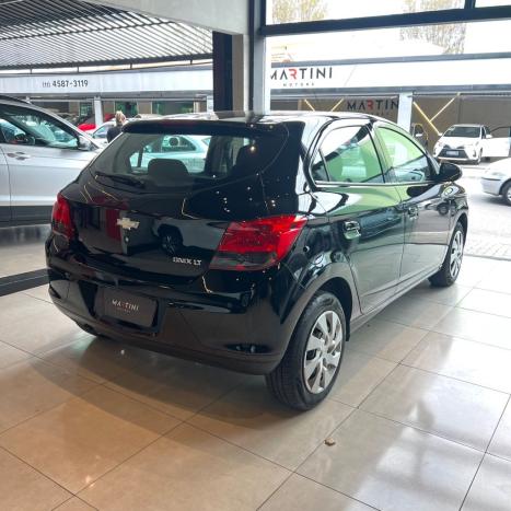 CHEVROLET Onix Hatch 1.4 4P FLEX LT, Foto 8