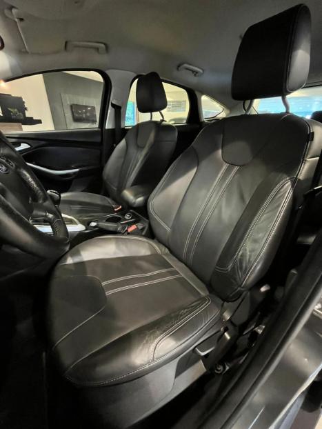 FORD Focus Hatch 1.6 16V 4P SE FLEX, Foto 13