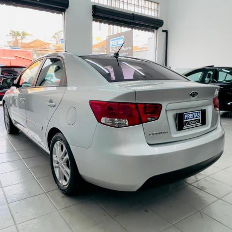 KIA Cerato Sedan 1.6 16V 4P E.283, Foto 4