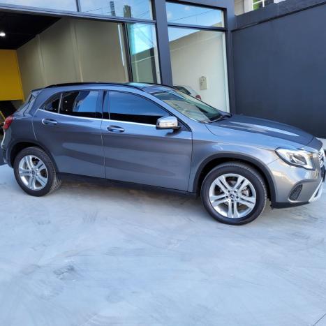 MERCEDES-BENZ GLA 200 1.6 16V 4P FLEX CGI STYLE TURBO AUTOMTICO, Foto 5