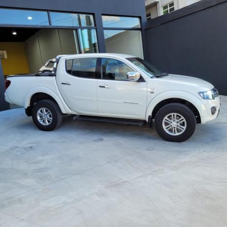 MITSUBISHI L 200 Triton 3.5 V6 HPE 4X4 FLEX CABINE DUPLA AUTOMTICO, Foto 5