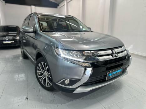 MITSUBISHI Outlander 3.0 V6 24V 4P GT 4X4 AUTOMTICO, Foto 3