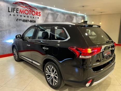 MITSUBISHI Outlander 3.0 V6 24V 4P GT 4X4 AUTOMTICO, Foto 5
