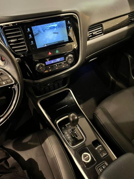 MITSUBISHI Outlander 3.0 V6 24V 4P GT 4X4 AUTOMTICO, Foto 13