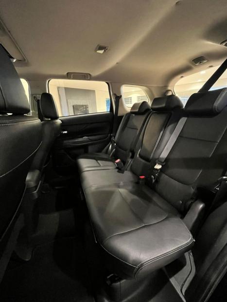MITSUBISHI Outlander 3.0 V6 24V 4P GT 4X4 AUTOMTICO, Foto 14