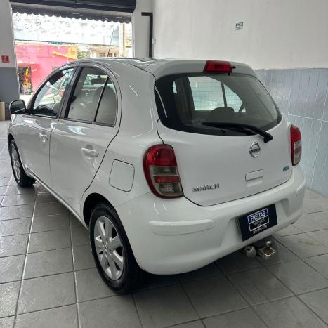 NISSAN March 1.6 16V 4P SV FLEX, Foto 4