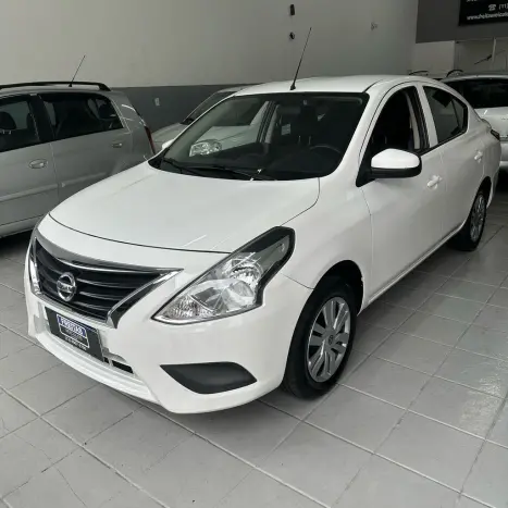 NISSAN Versa Sedan 1.0 4P FLEX S, Foto 1