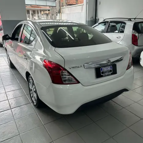 NISSAN Versa Sedan 1.0 4P FLEX S, Foto 4