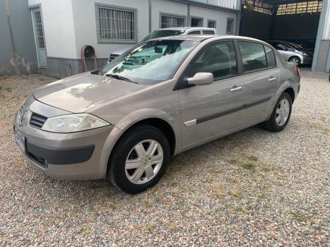 RENAULT Megane Sedan 1.6 16V 4P FLEX DYNAMIQUE, Foto 2