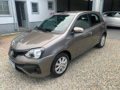 TOYOTA Etios Hatch 1.5 16V 4P FLEX X PLUS AUTOMTICO, Foto 3