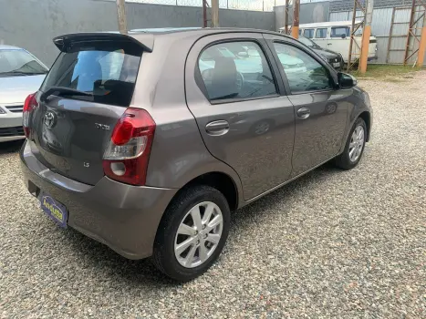 TOYOTA Etios Hatch 1.5 16V 4P FLEX X PLUS AUTOMTICO, Foto 6