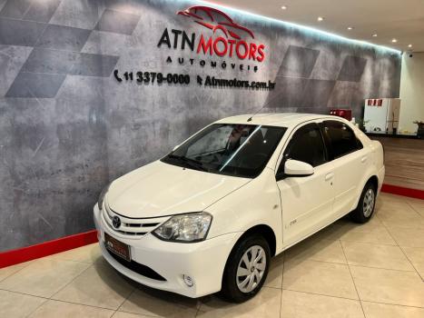 TOYOTA Etios Hatch 1.5 16V 4P FLEX XS, Foto 3