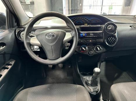 TOYOTA Etios Hatch 1.3 16V 4P FLEX X, Foto 10
